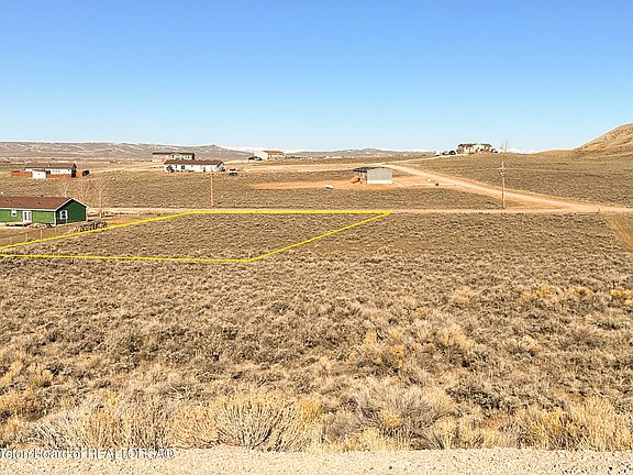 2nd image of LOT 33 Blackhawk Trl