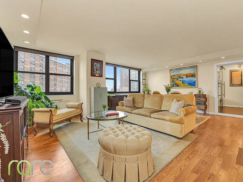 340 E 93rd St #20CDE