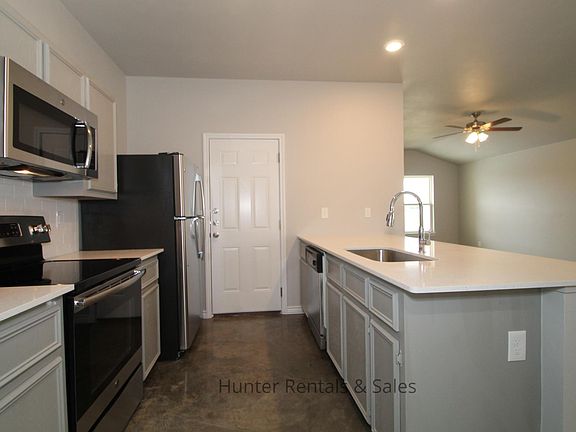 4th image of 308 Lowes Blvd #A