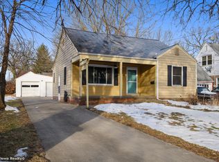 2300 33rd St, Des Moines, IA 50310