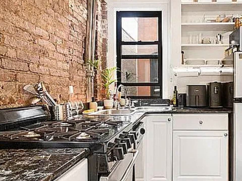 1st image of 227 W 15th St APT 20