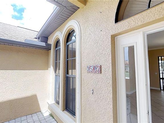 3rd image of 2563 SW 27th St