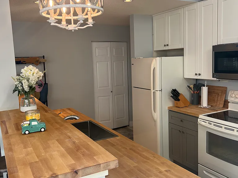 146 W Grand Ave #79 — Photo 25