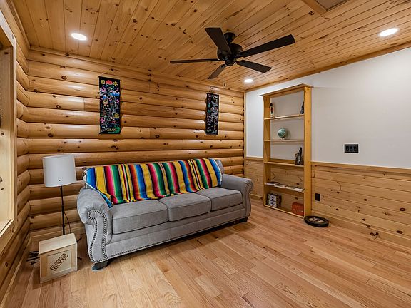 30th image of this home