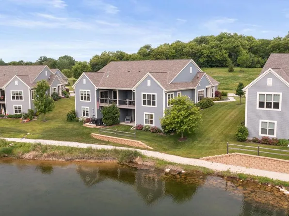 N55W35141 Coastal AVENUE, Oconomowoc, WI 53066