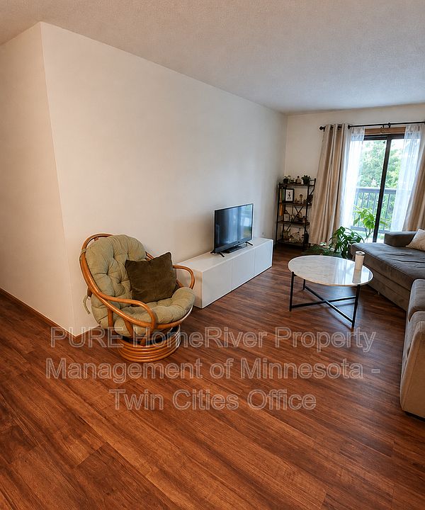 1st image of 1207 Hewitt Ave APT 9