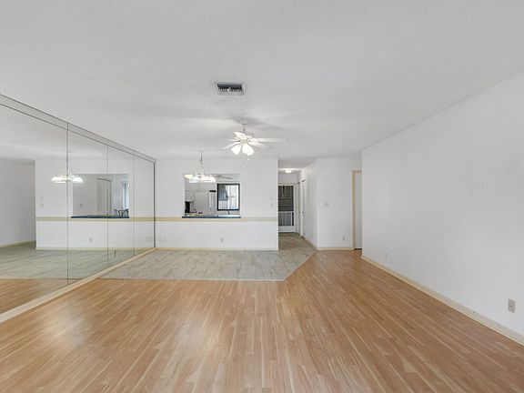 5th image of 160 SE 7th St APT 5