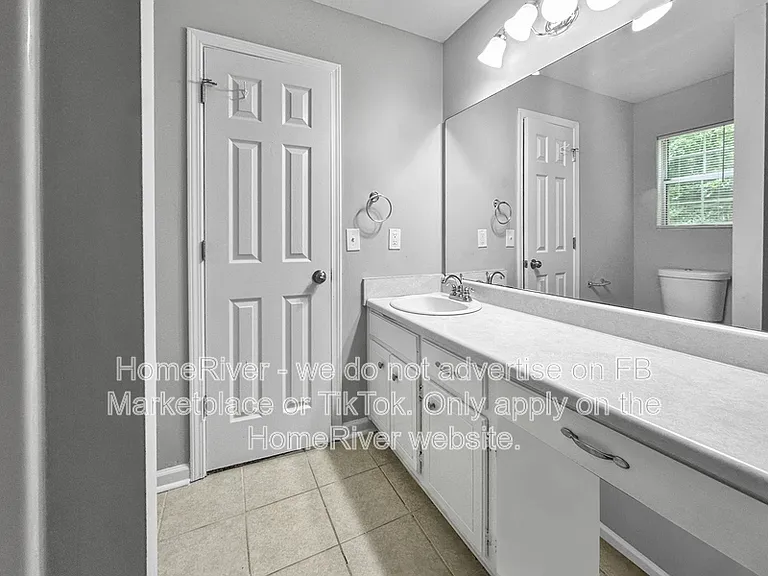 555 Browning Cir — Photo 14