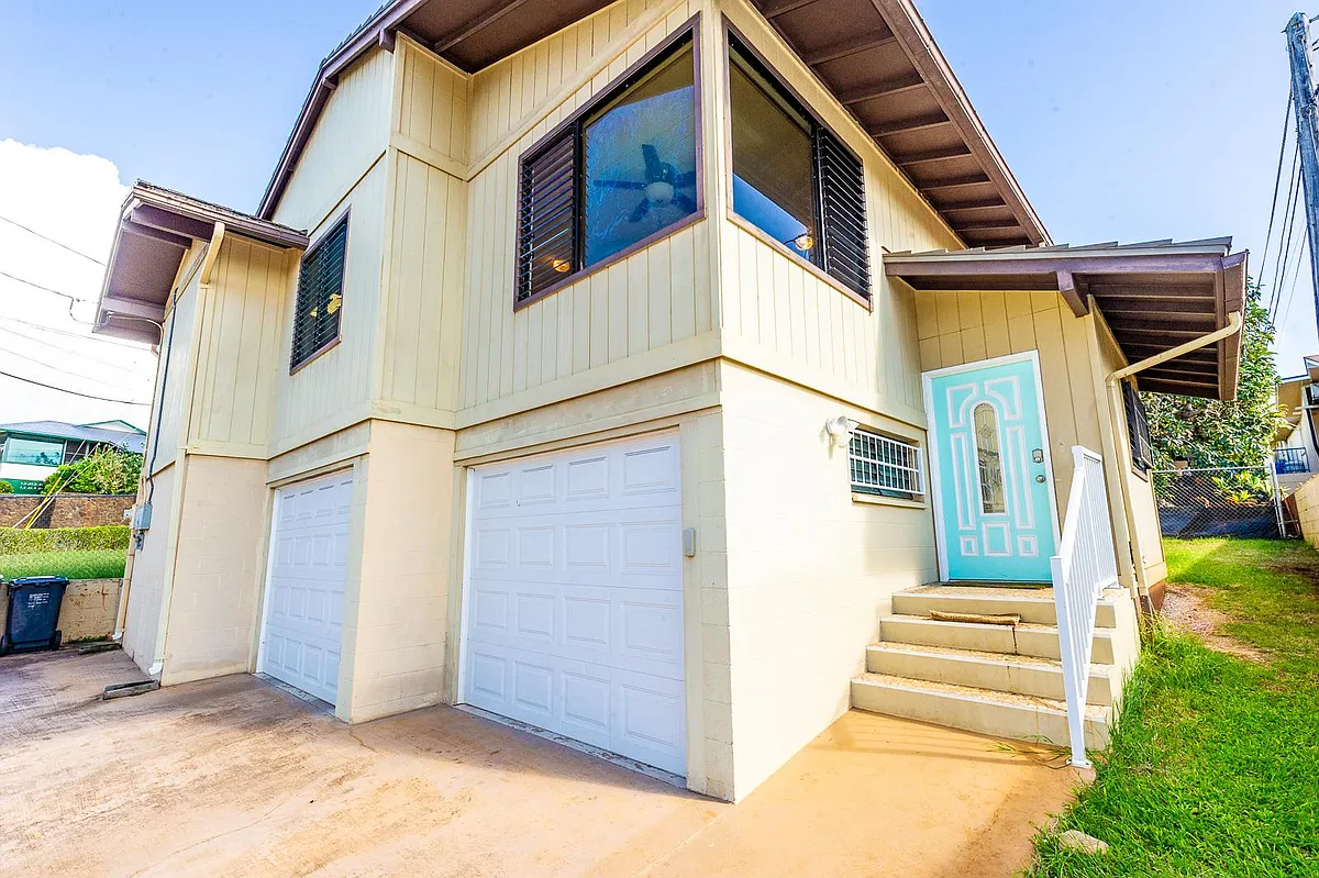 Building Photo - 99-1065 Aiea Heights Dr