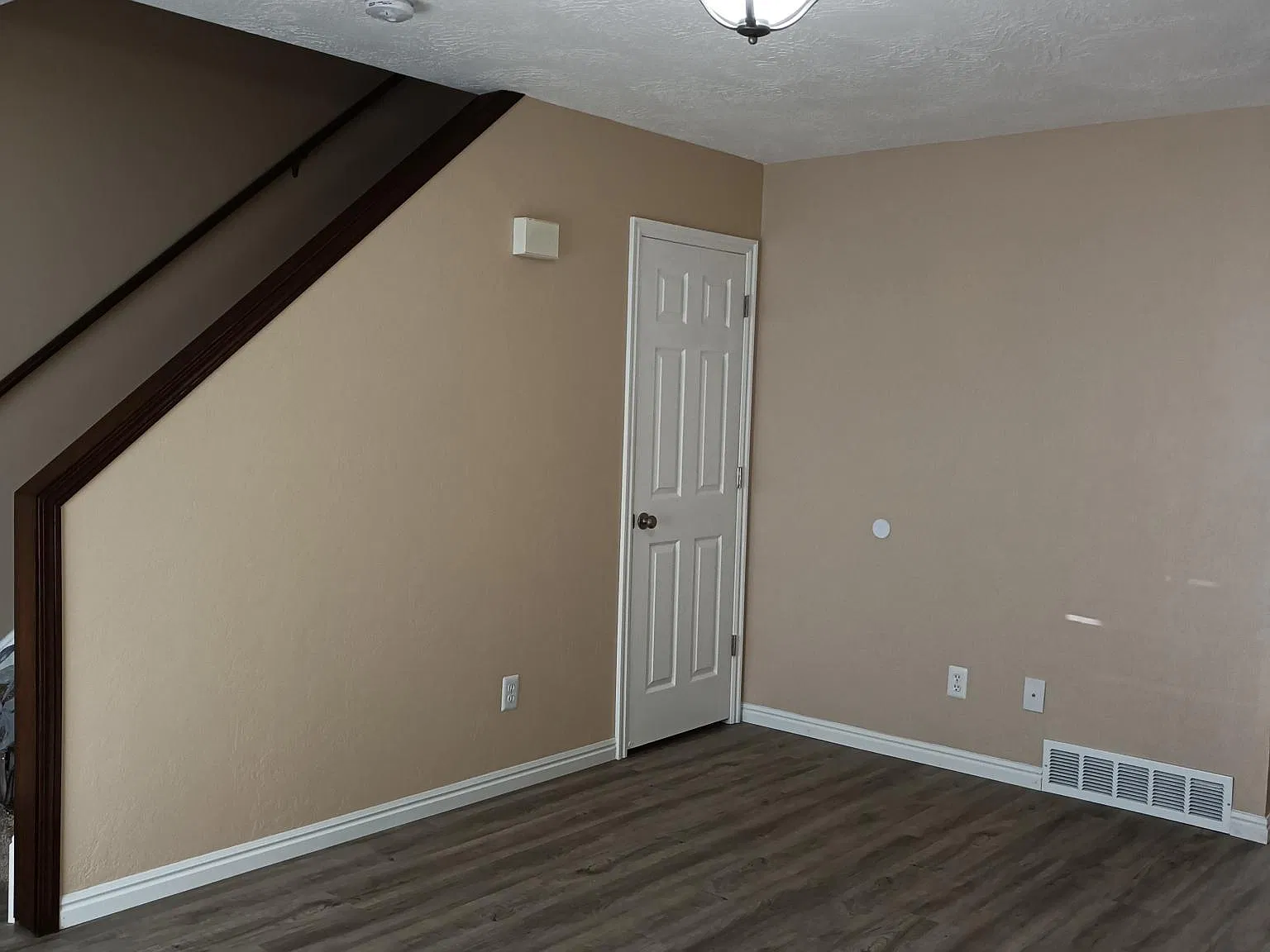 1305 Monroe Blvd — Photo 3