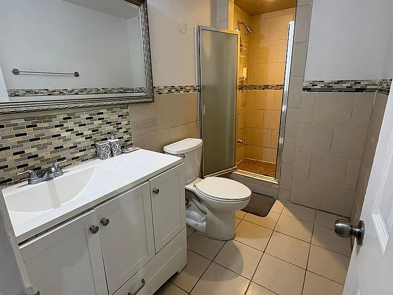 4426 Mayflower Dr #BASEMENT — Photo 7