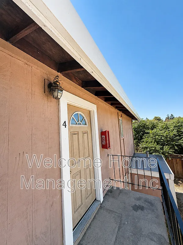 2 bed, 1.0 bath, 962 sqft, $2,125 — Photo 1