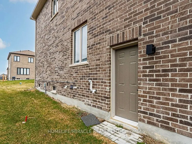 1284 Klondike Dr #BASEMENT — Photo 1