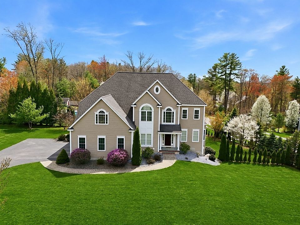 1st image of 19 Crimson Dr