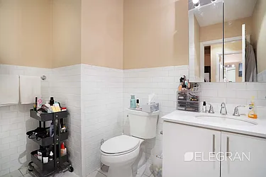 Rented by (Legacy) Elegran