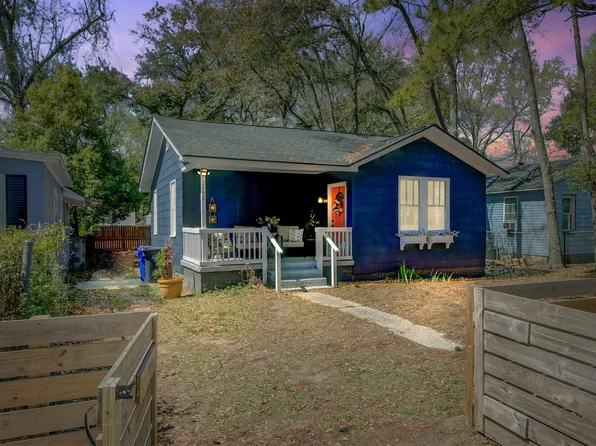 2758 W Surrey Dr, North Charleston, SC 29405