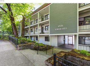 4926 S Corbett Ave APT 305, Portland, OR 97239