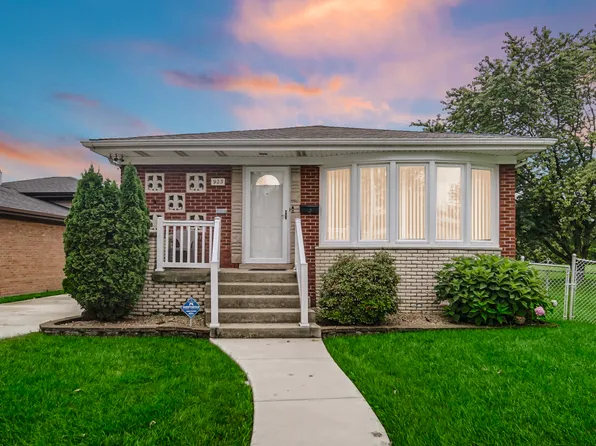923 E 158th St, Dolton, IL 60419