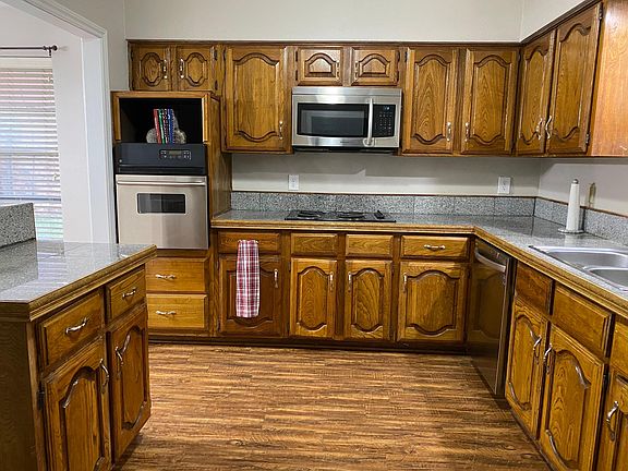 4th image of 1204 Timber Valley Dr