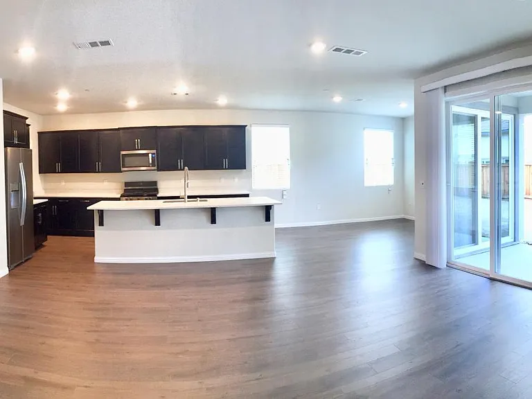 931 Island Palm Way — Photo 3