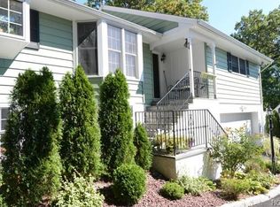 1859 Carhart Ave, Peekskill, NY 10566