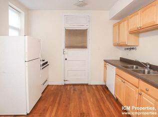 3532 N Broadway St #2E, Chicago, IL 60657