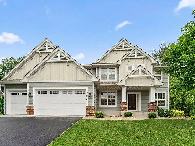 7473 Zanzibar Ln N — Photo 1