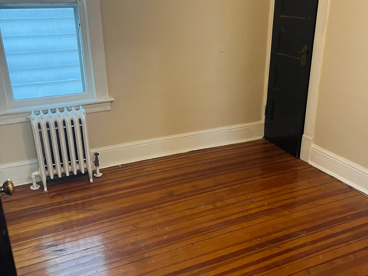 3 bed, 1200 sqft, $1,700 — Photo 3