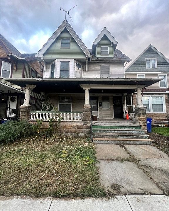 1st image of 1937 W 65th St