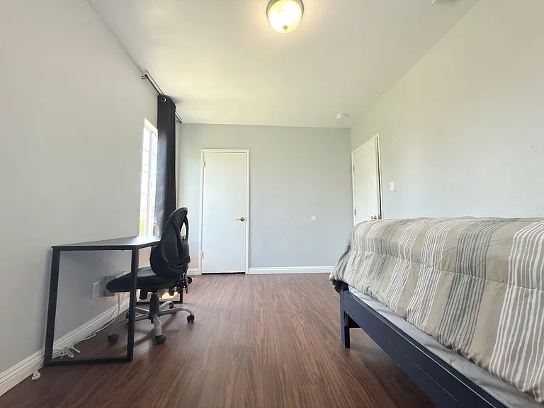 16656 Nordhoff St — Photo 13