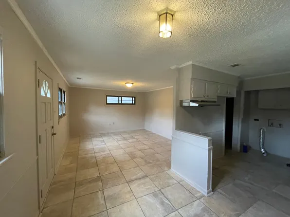 2570 73rd Ave, Baton Rouge, LA 70807