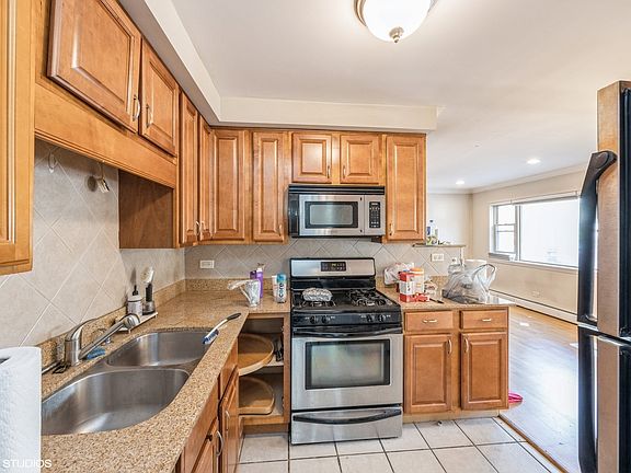 4th image of 38 Elgin Ave APT A6