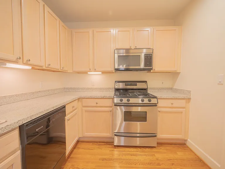 2520 Robinhood St #505 — Photo 23