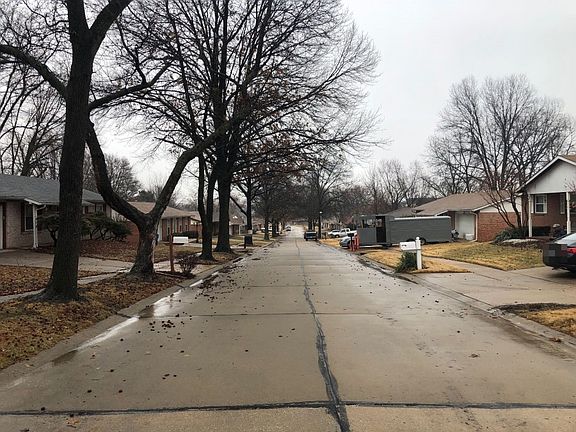 5th image of 2366 Rockymont Dr