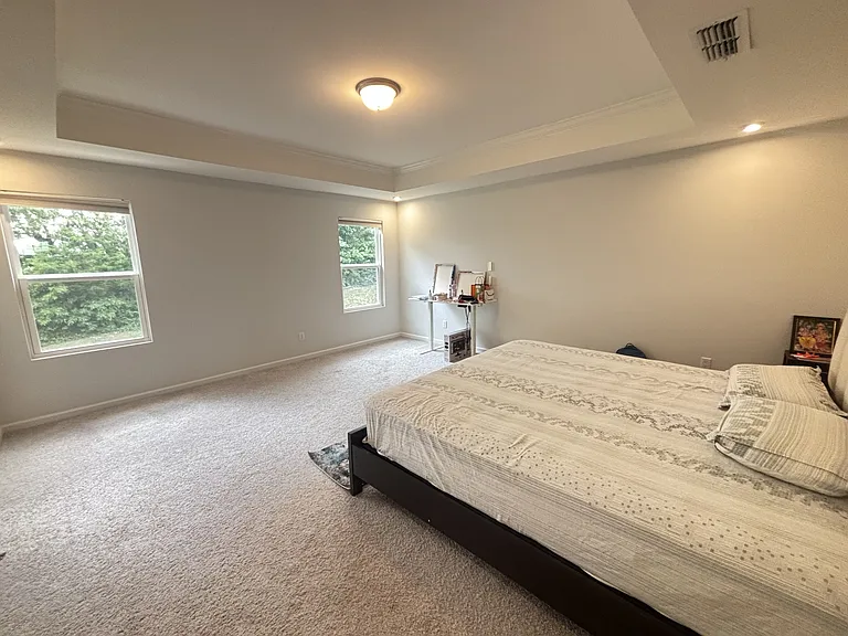 531 Montrose Dr — Photo 12