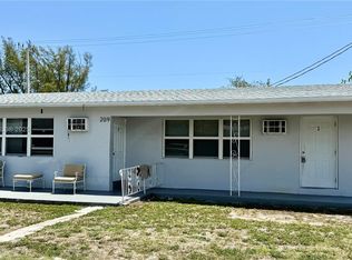 209 SW 14th St #2, Dania, FL 33004