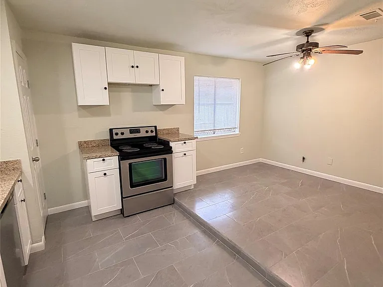 4527 Fitzwater Dr — Photo 4
