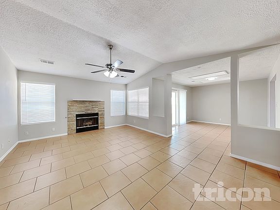 2nd image of 3076 N Cascades Trl SE