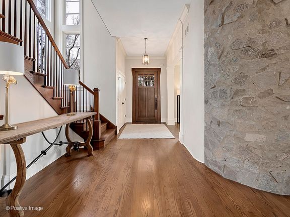 5th image of 12 Woodstock Ave