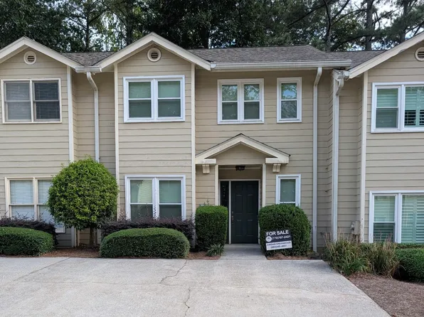230 Peachtree Hollow Ct, Sandy Springs, GA 30328