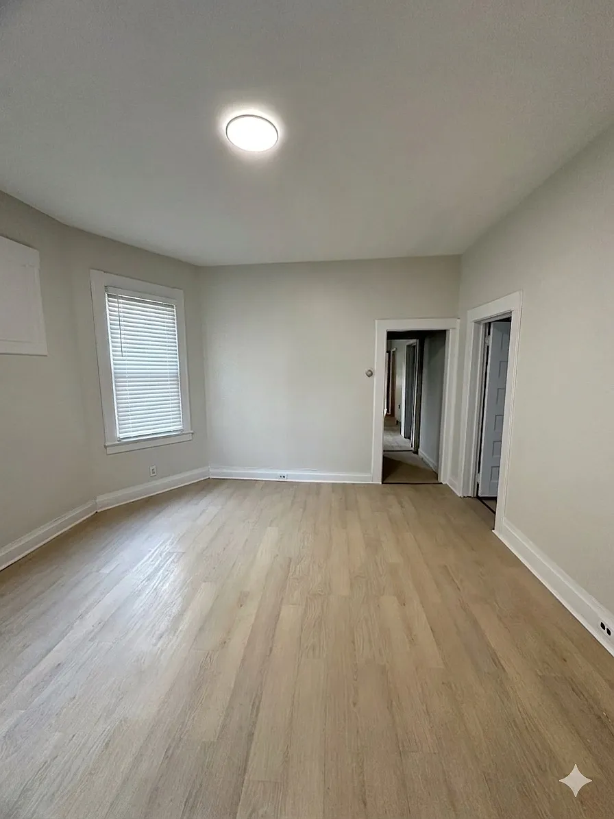 Building Photo - 68 Van Buren St #1