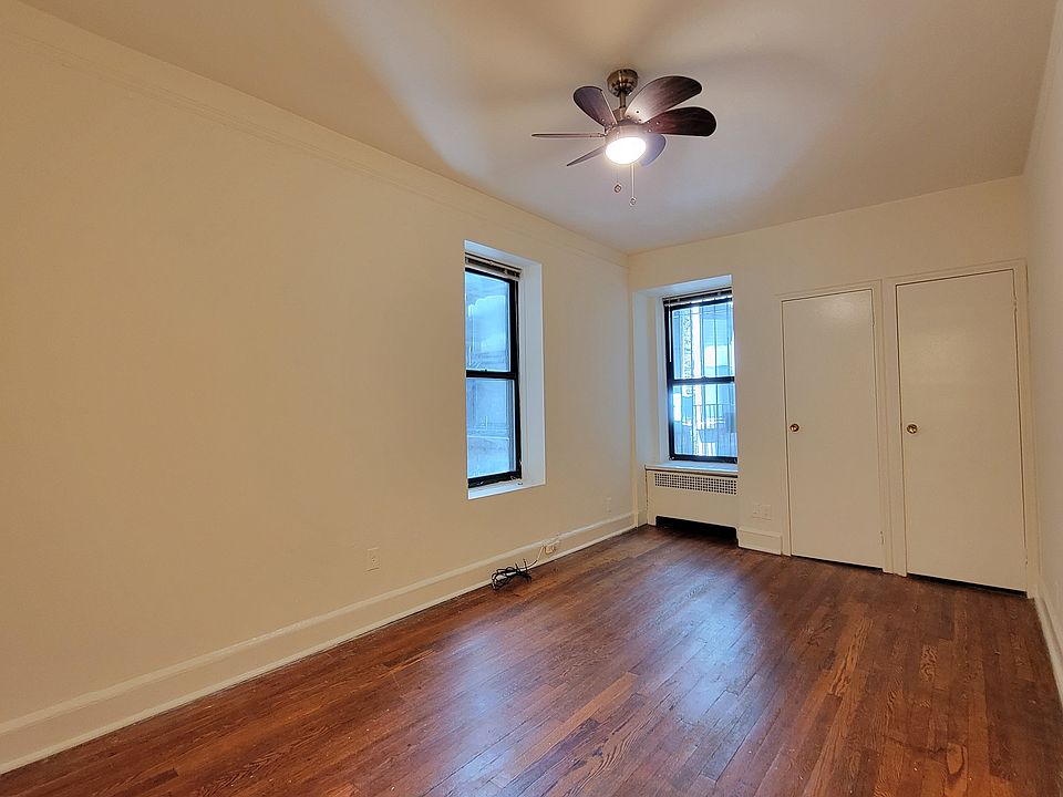 1st image of 225 W 15th St APT 1D