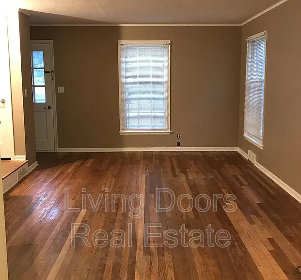2303 South St — Photo 2