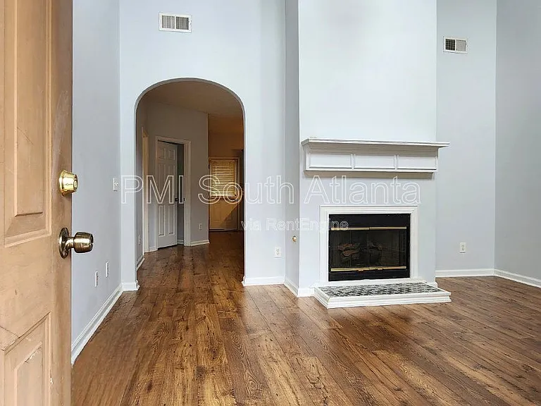 1673 Jackson Sq NW — Photo 5