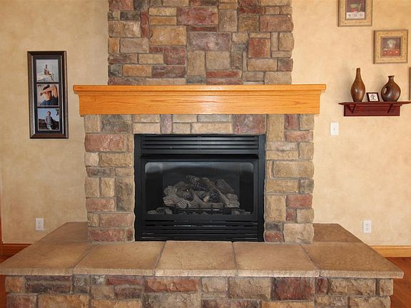 4th image of 380 E Sagebrush Dr