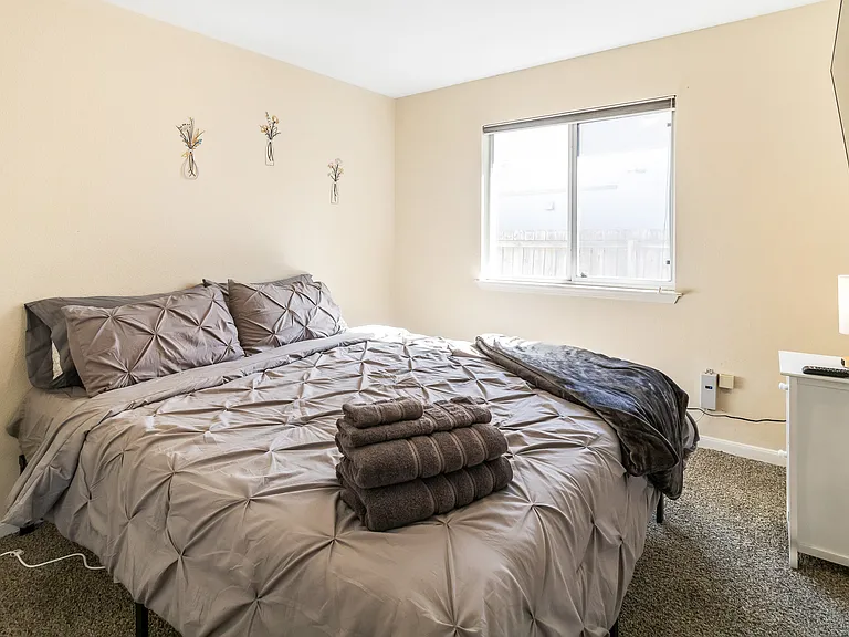 3711 Meadow View Dr — Photo 5
