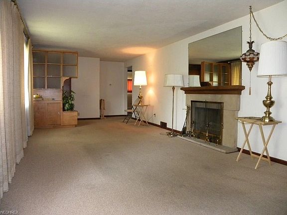 4th image of 31 Edgewood Dr