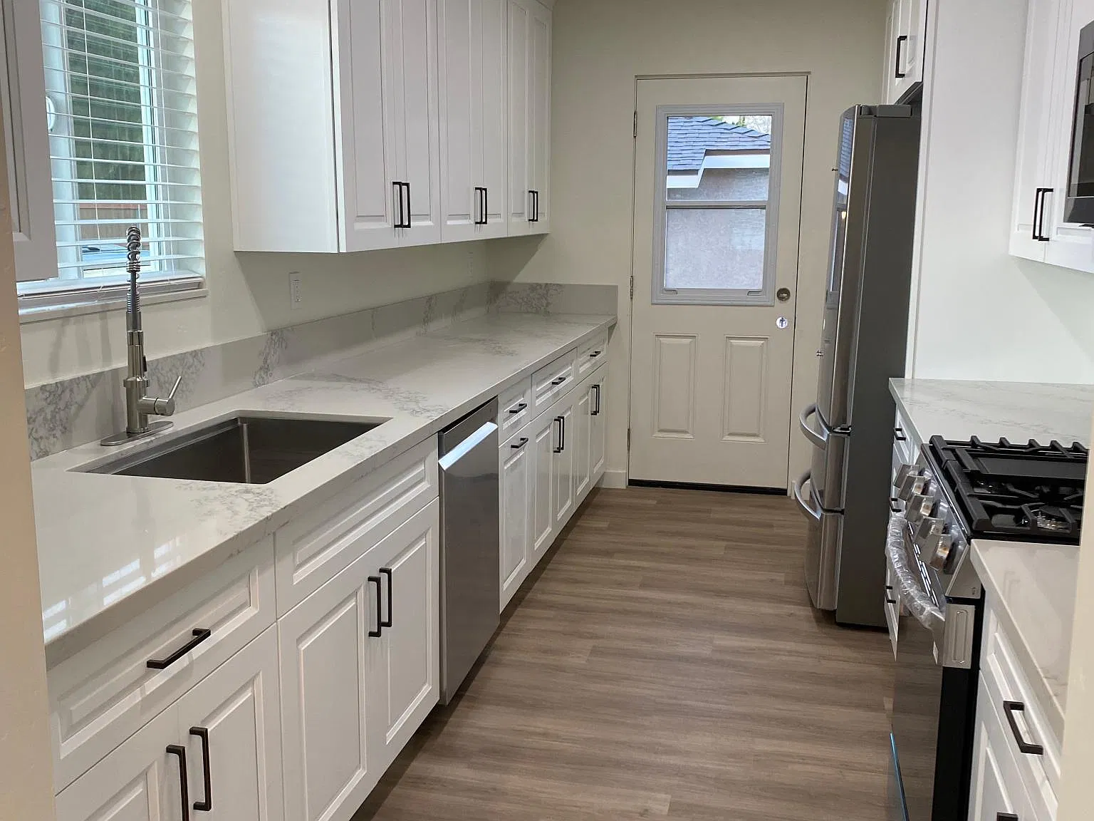 3 bed, 1550 sqft, $3,900 — Photo 2