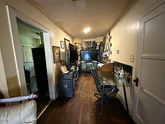 3rd image of 522 W 28th St