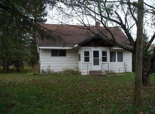 10325 Orchard Ln, Bessemer, MI 49911